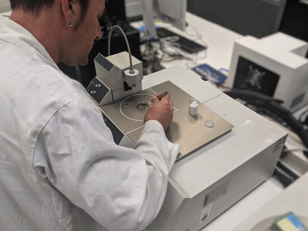 Thermogravimetric analysis (TGA)